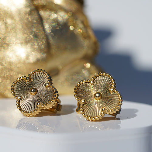 Mera 18k Gold Clovers Earrings