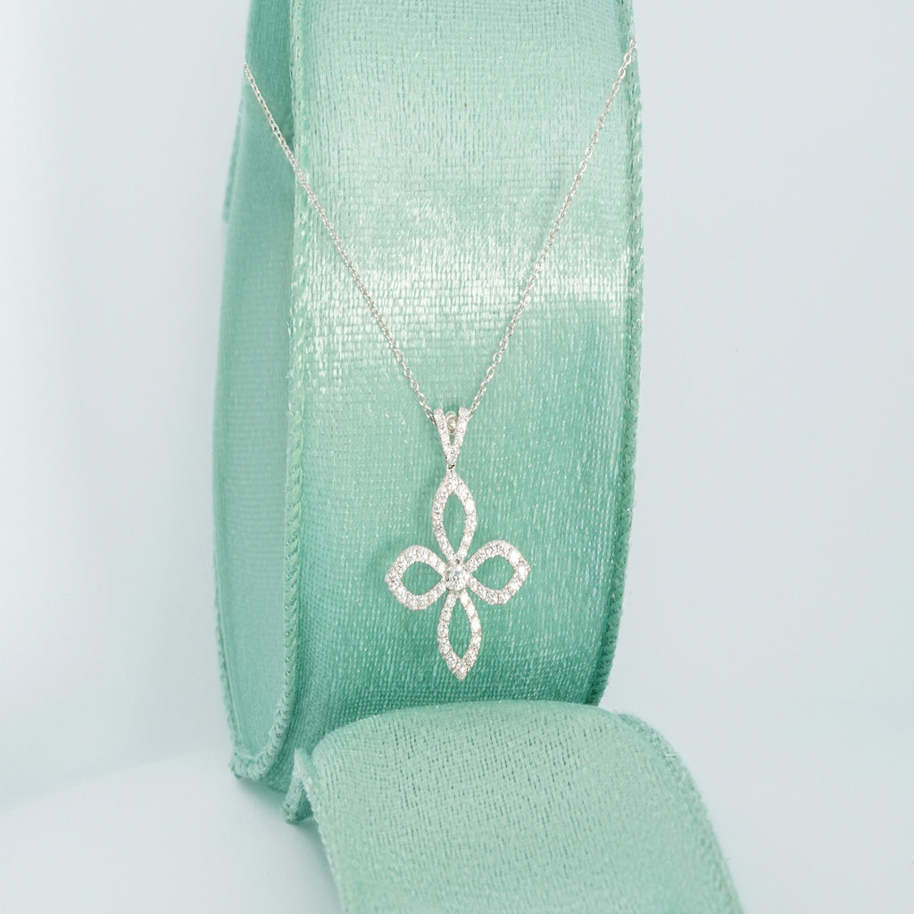 Mera Diamond Clover